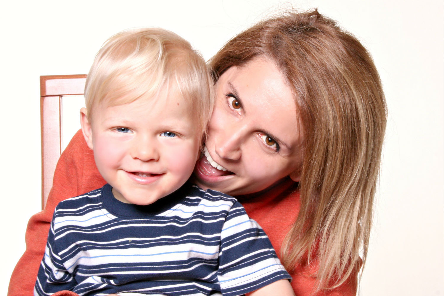 Euro Staff Solution Childcare (Mother's Help) - Great Britain