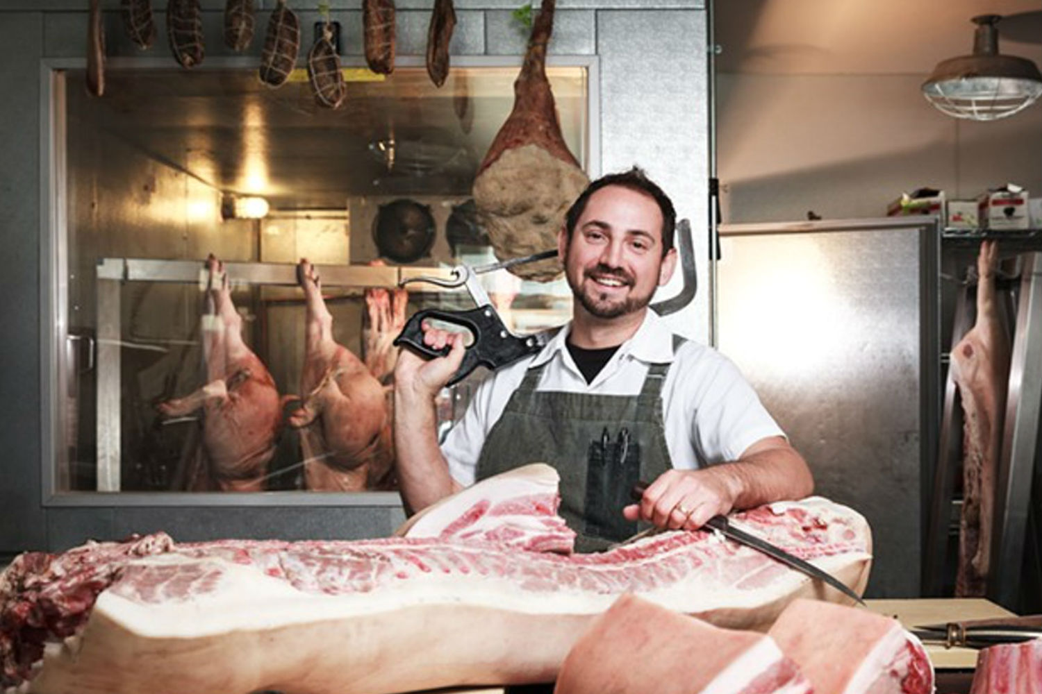 Euro Staff Solution Pork/ Beef butchers - France (employment contracts)
